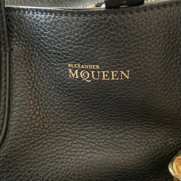 Alexander McQueen handbag - Picture 4 of 13
